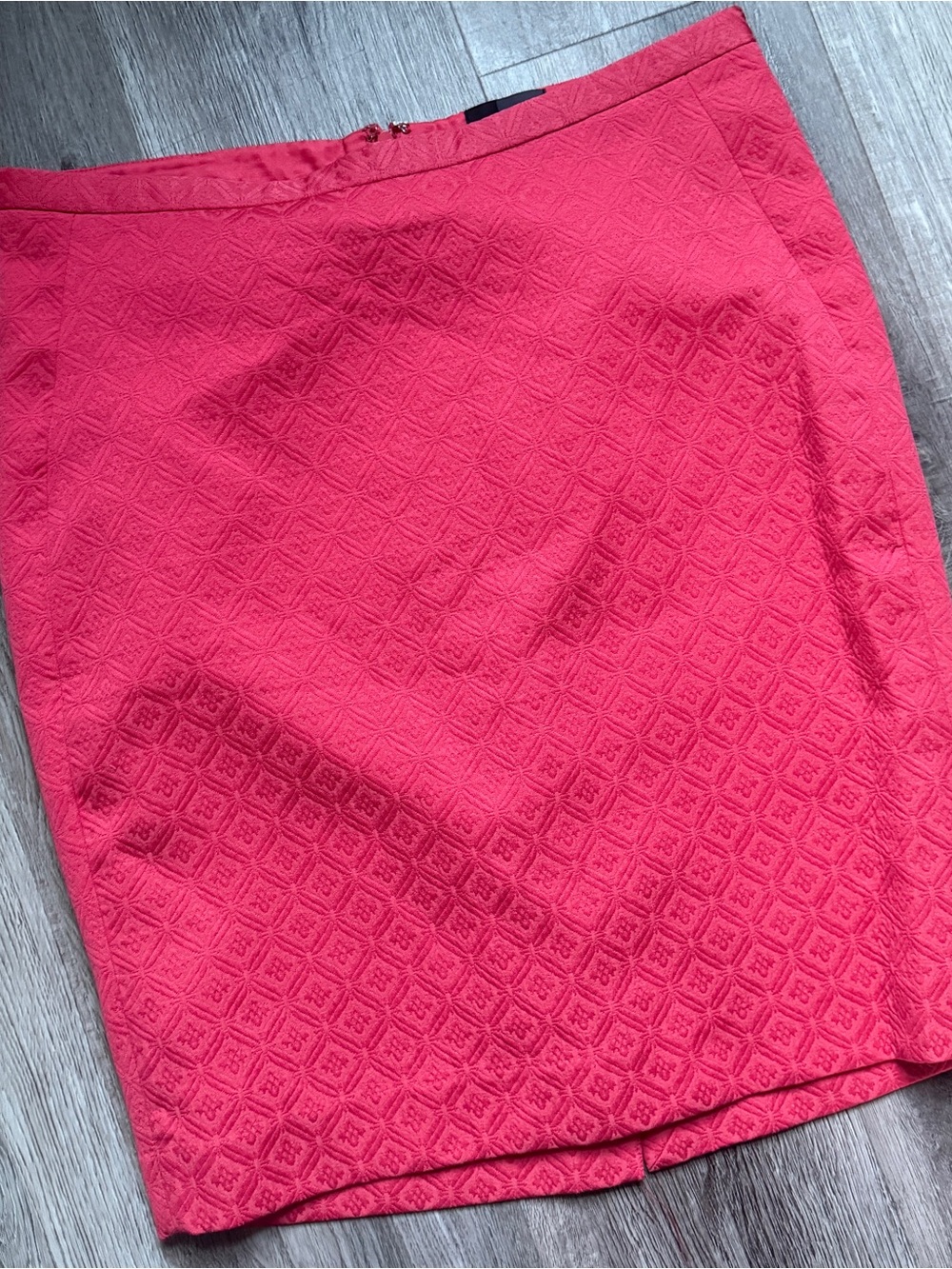 The Limited Women's Pink Geometric Jacquard Textured Pencil Skirt Lined 10 -0194